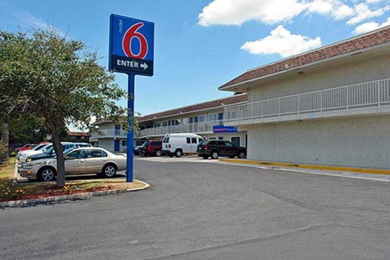 Motel 6 Corpus Christi, Tx - East-North Padre Isl