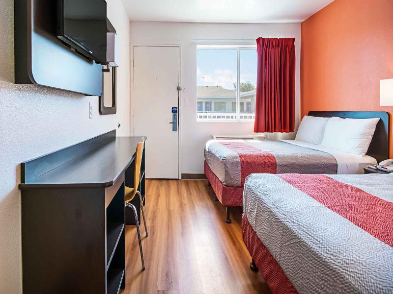 QUADRUPLE TWO DOUBLE BEDS PREMIUM — photo 4