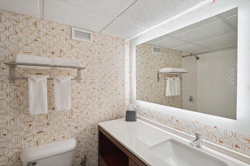 Holiday Inn Portsmouth image