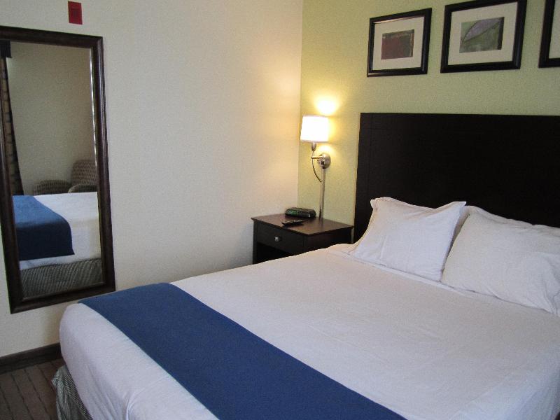 Holiday Inn Express Boston image