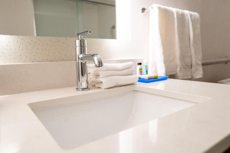 Holiday Inn Express Boston image