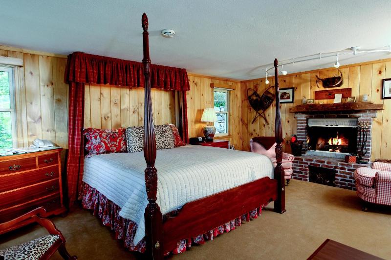 Manor On Golden Pond image