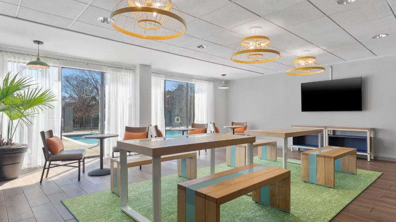 Spark By Hilton Greensboro image