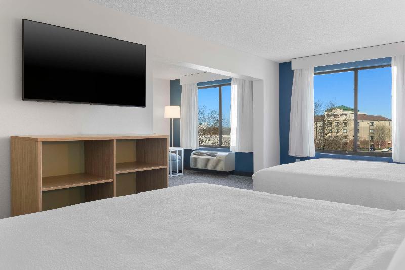 Spark by Hilton Greensboro image