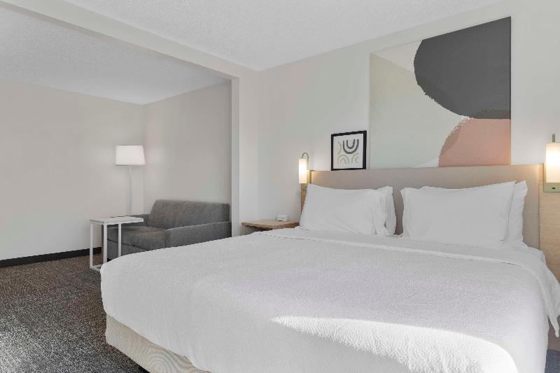 Spark By Hilton Greensboro image