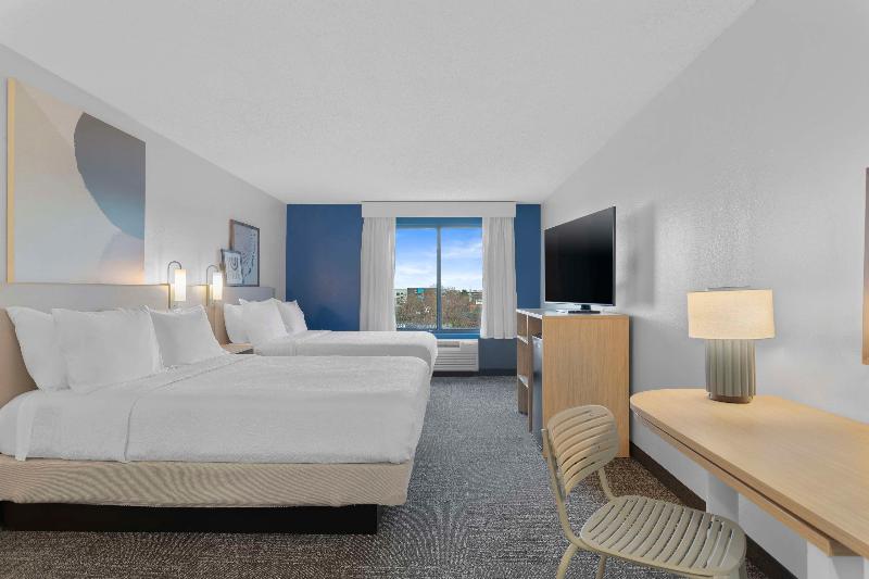 Spark By Hilton Greensboro image