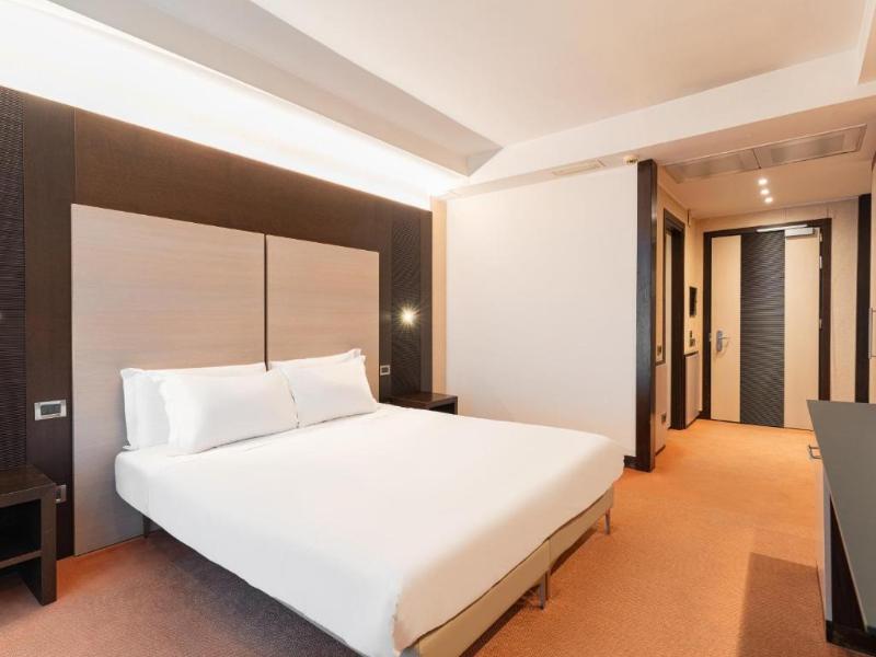 B&B HOTEL Napoli San Mauro image