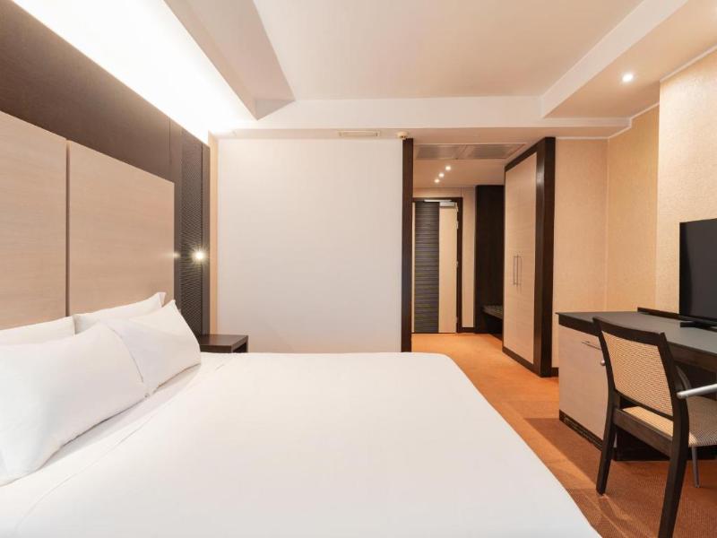 B&B HOTEL Napoli San Mauro image