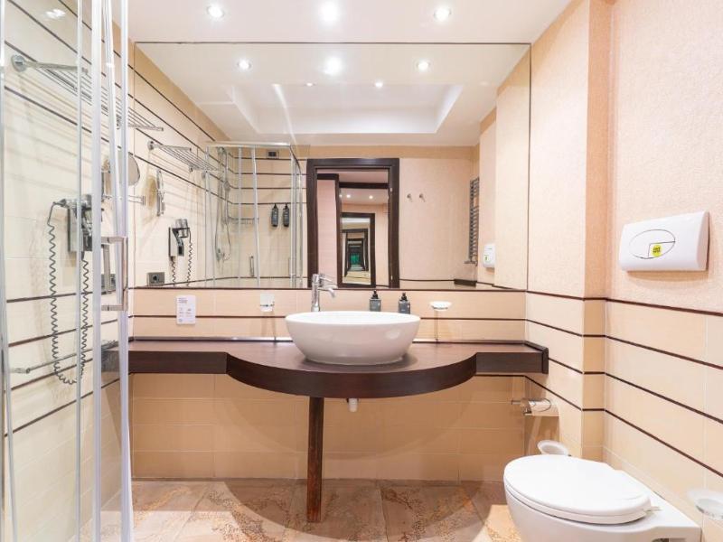 B&B HOTEL Napoli San Mauro image
