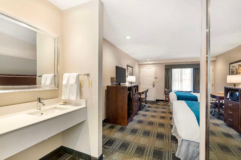 Best Western Plus Cold Spring image