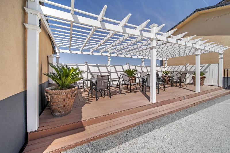 Best Western Antelope Inn & Suites image
