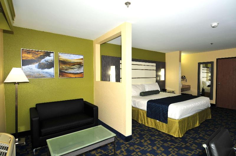 Best Western Antelope Inn & Suites image