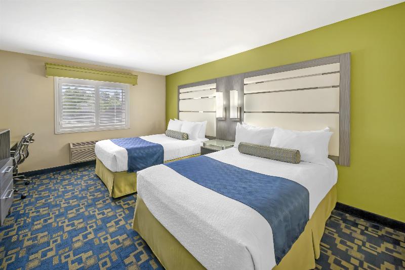 Best Western Antelope Inn & Suites image