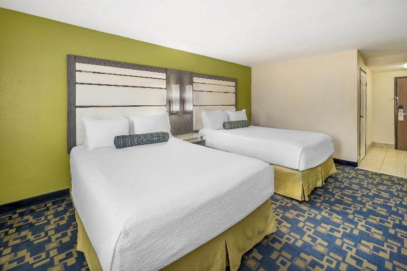 Best Western Antelope Inn & Suites image