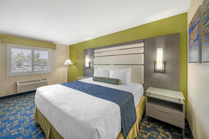 Best Western Antelope Inn & Suites image