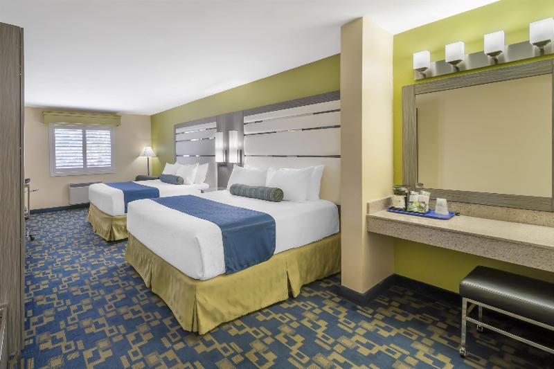 Best Western Antelope Inn & Suites image
