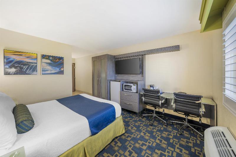 Best Western Antelope Inn & Suites image