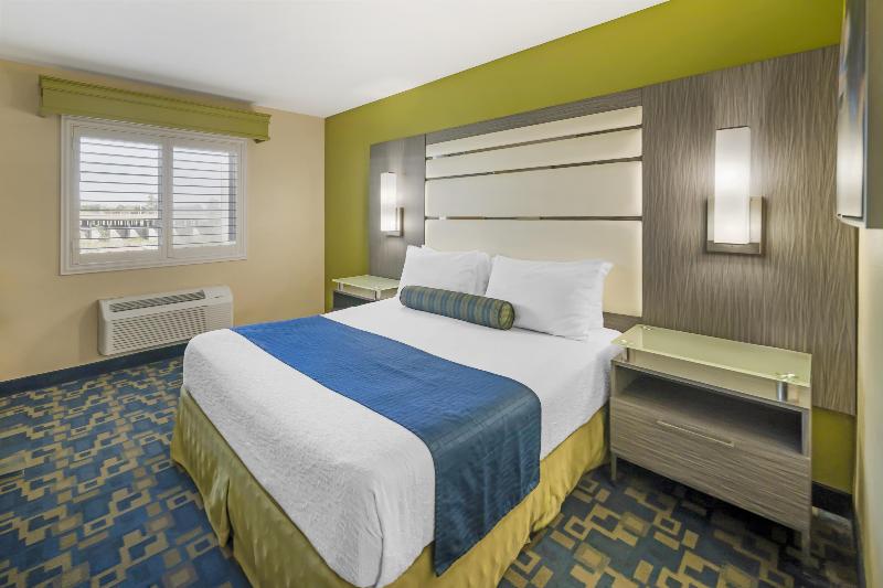 Best Western Antelope Inn & Suites image