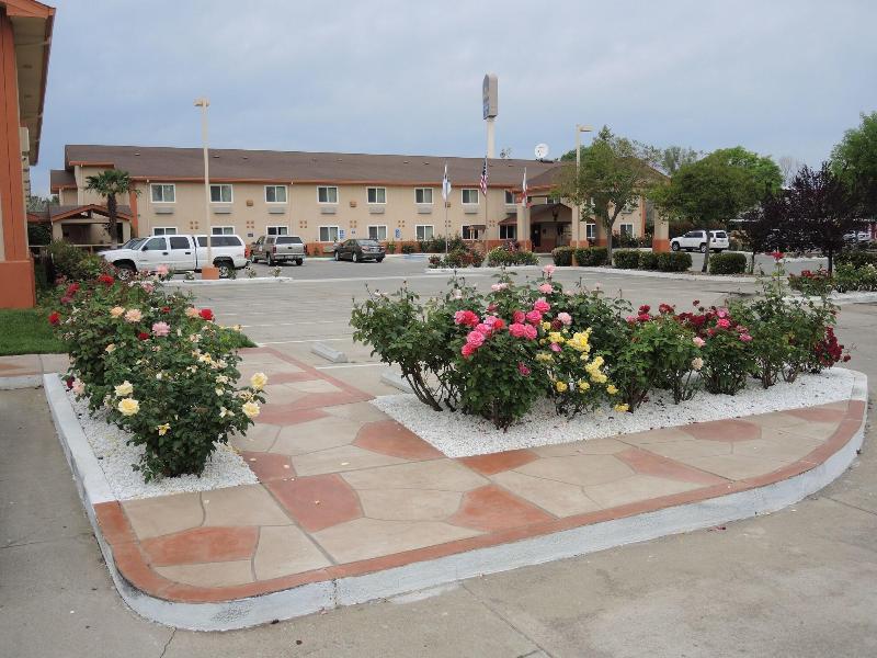 Best Western Antelope Inn & Suites image