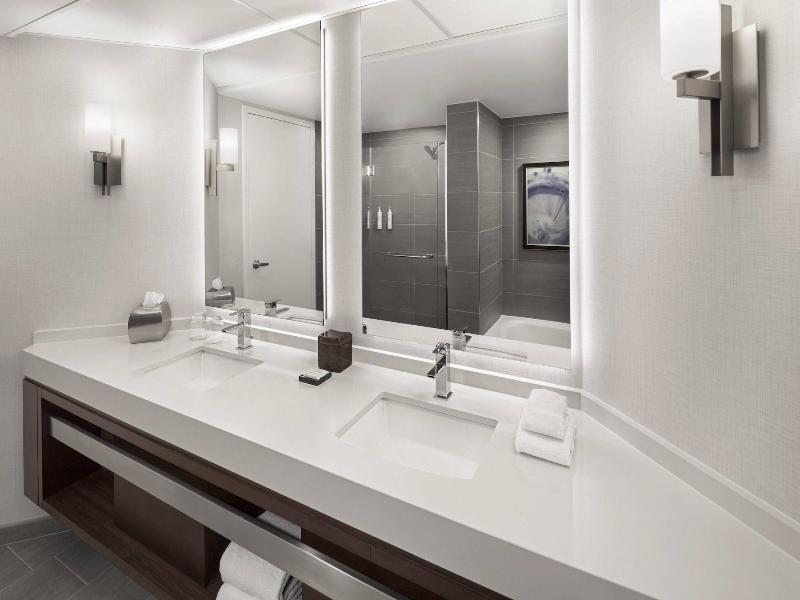 DOUBLE CITY VIEW KING BED — photo 17