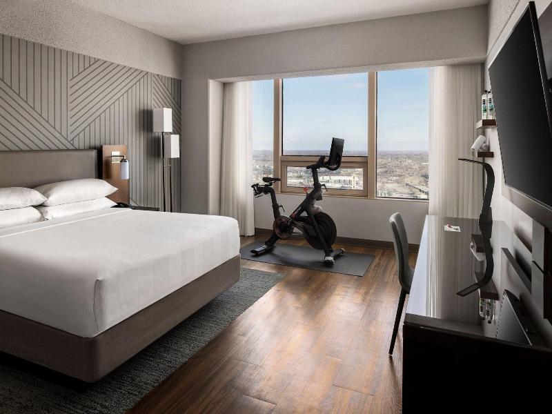 DOUBLE CITY VIEW KING BED