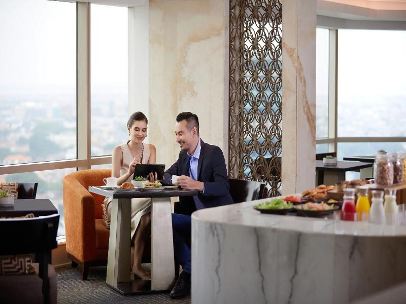 JW Marriott Hotel Surabaya image
