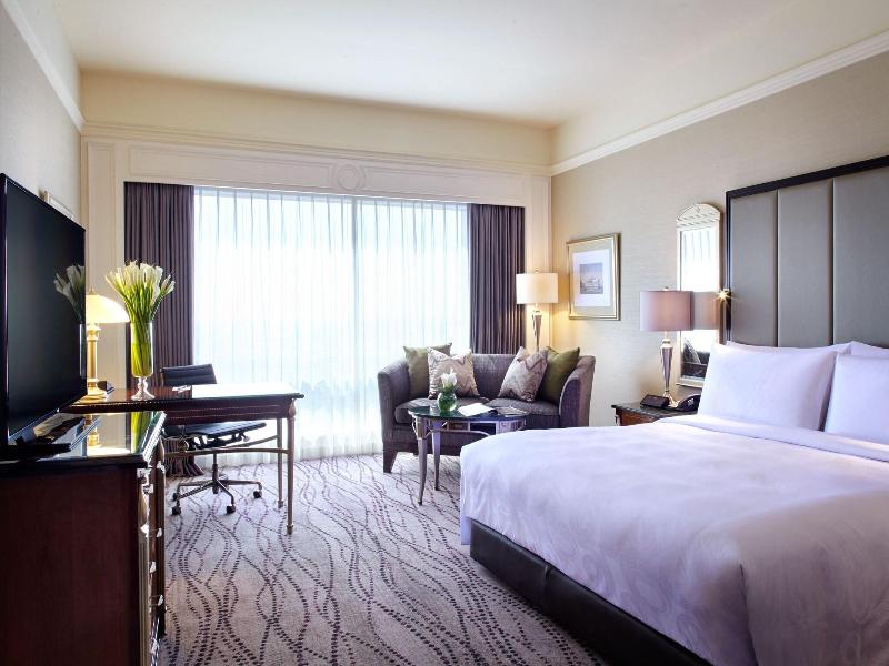 JW Marriott Hotel Surabaya image