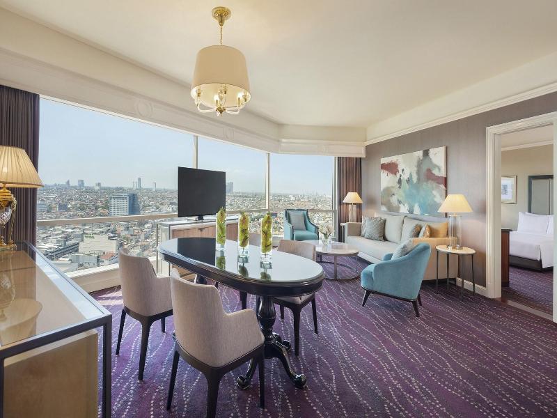 JW Marriott Hotel Surabaya image