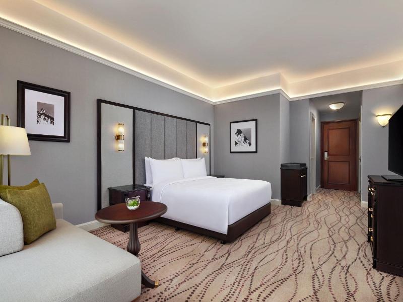 JW Marriott Hotel Surabaya image