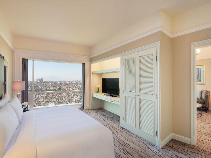 JW Marriott Hotel Surabaya image
