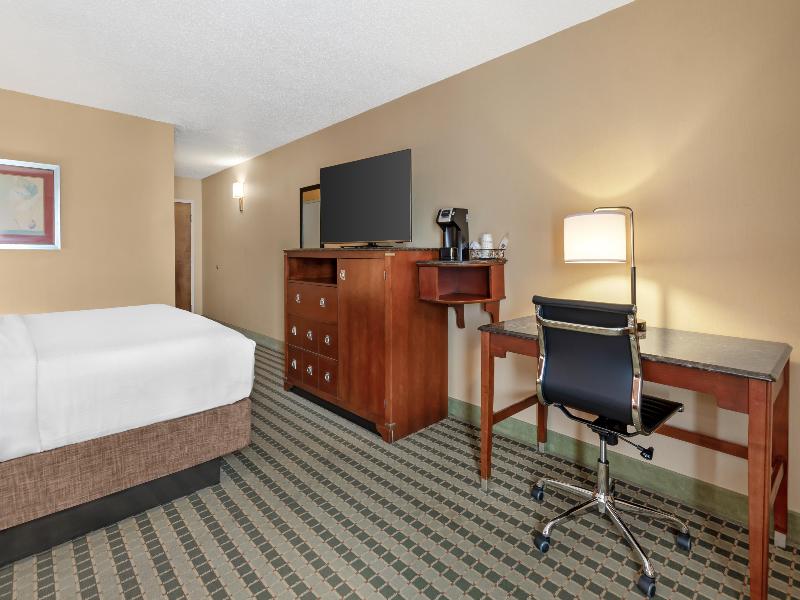 Best Western Plus Inn At Valley View image