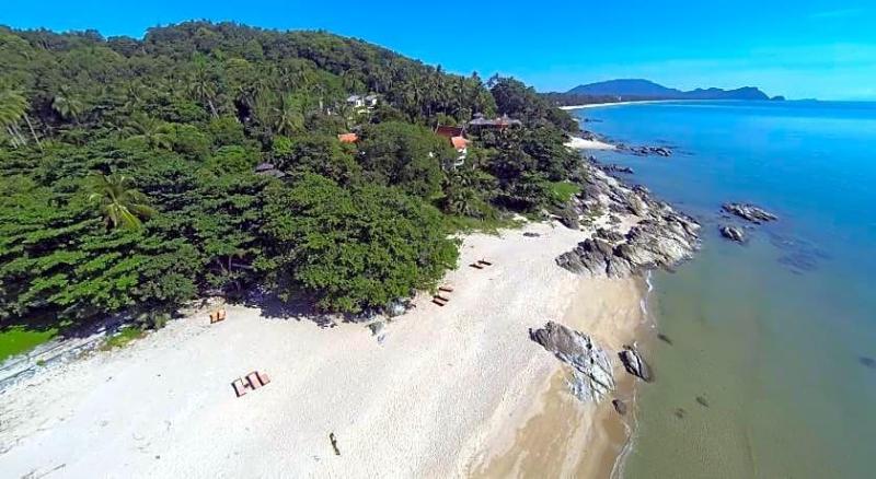 Khanom Hill Resort