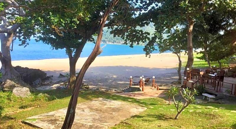 Khanom Hill Resort