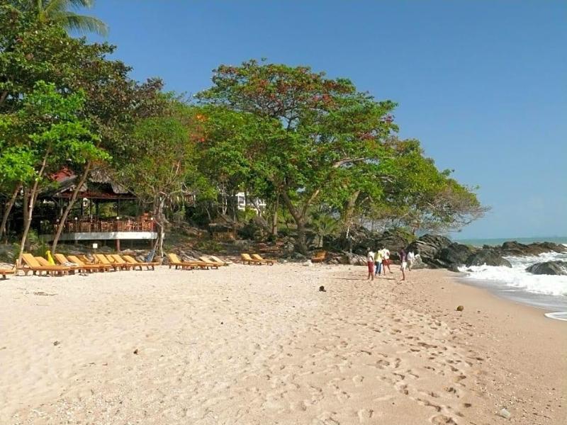 Khanom Hill Resort