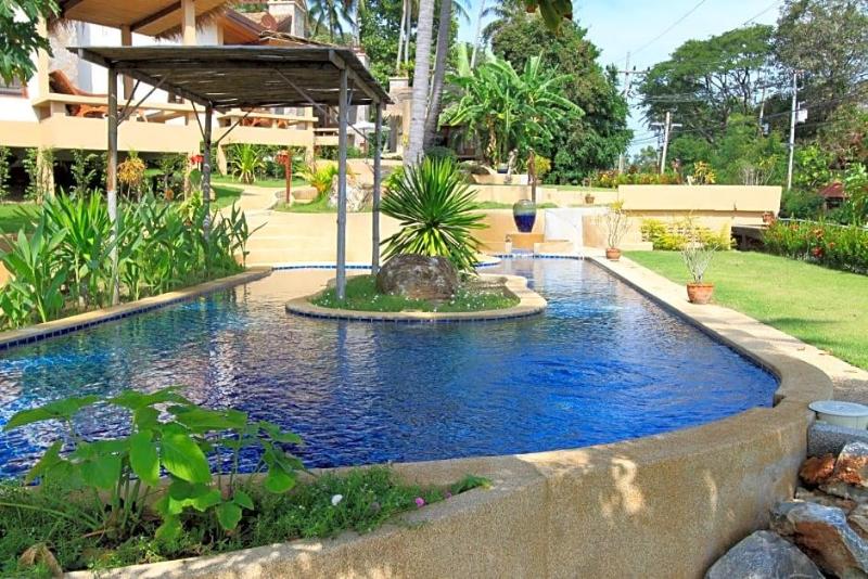 Khanom Hill Resort