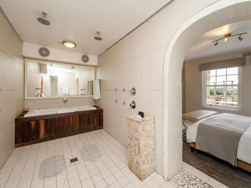 The Farmhouse Hotel image