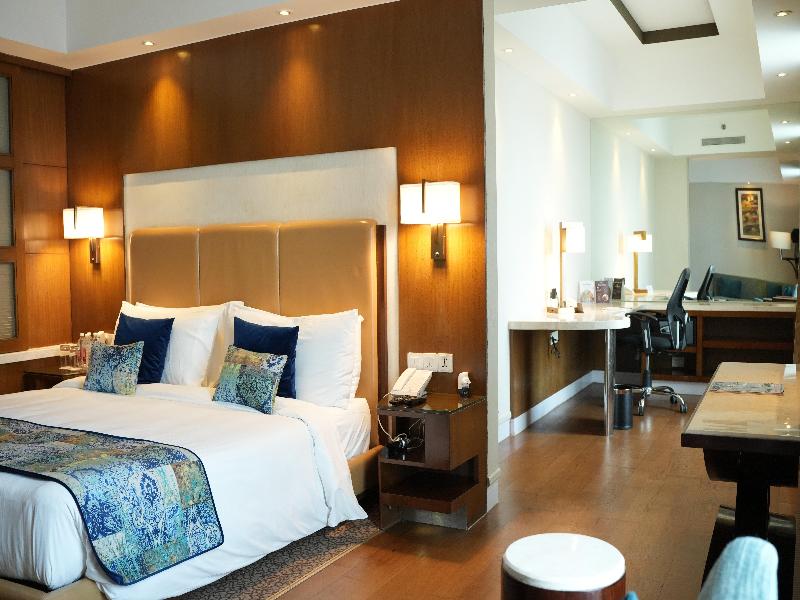 Crowne Plaza Okhla New Delhi image