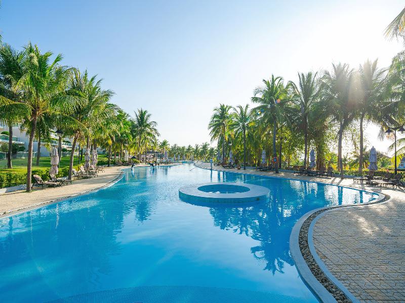 Sea Links Beach Hotel image