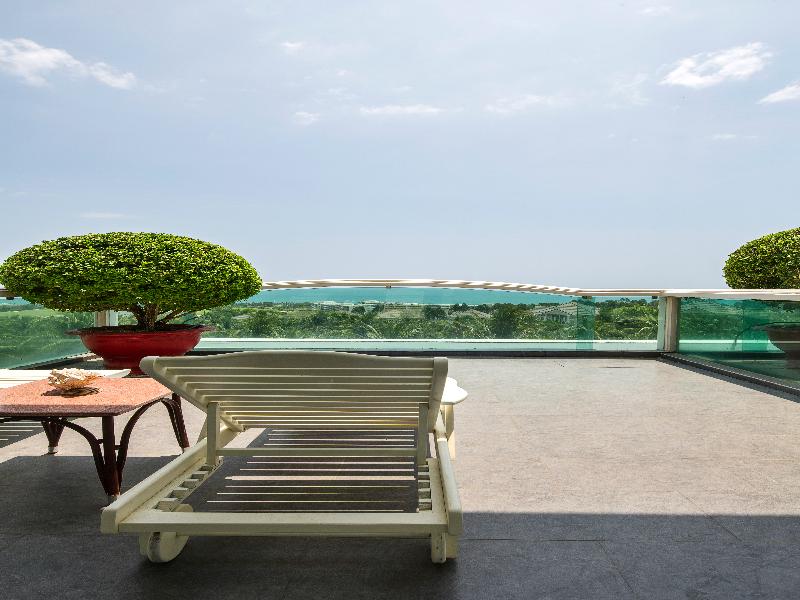 Sea Links Beach Hotel image