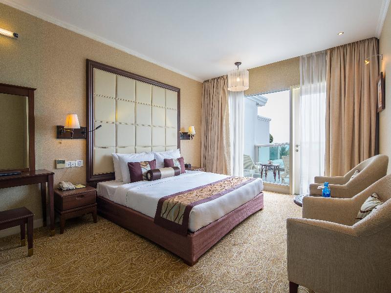 Sea Links Beach Hotel image