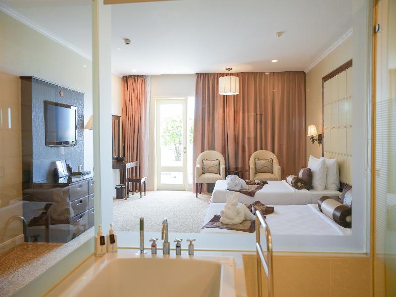 Sea Links Beach Hotel image