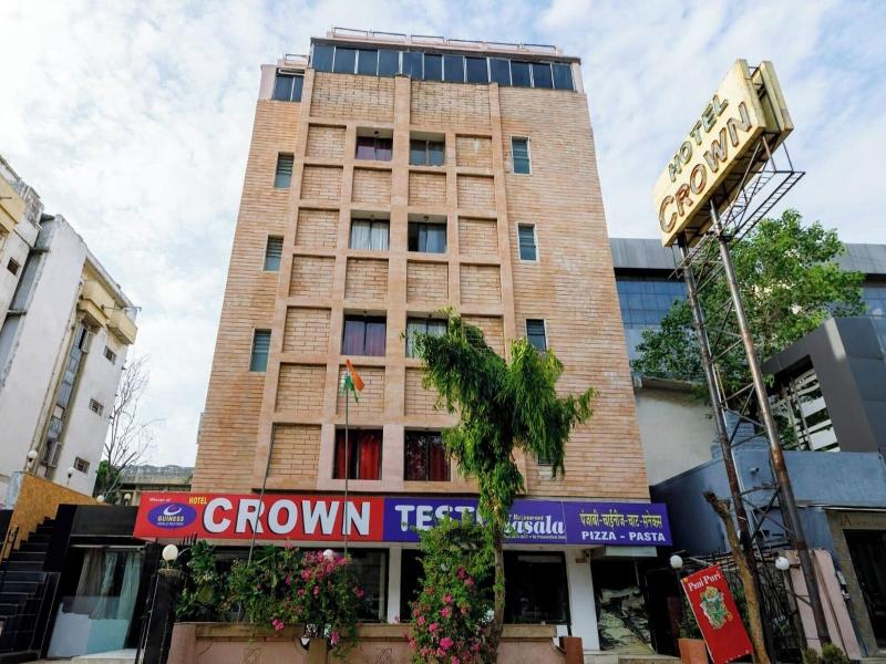Crown Hotel image