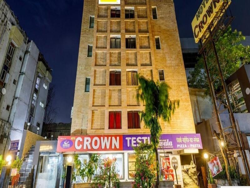 Crown Hotel image