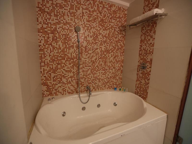 Silver Cloud image