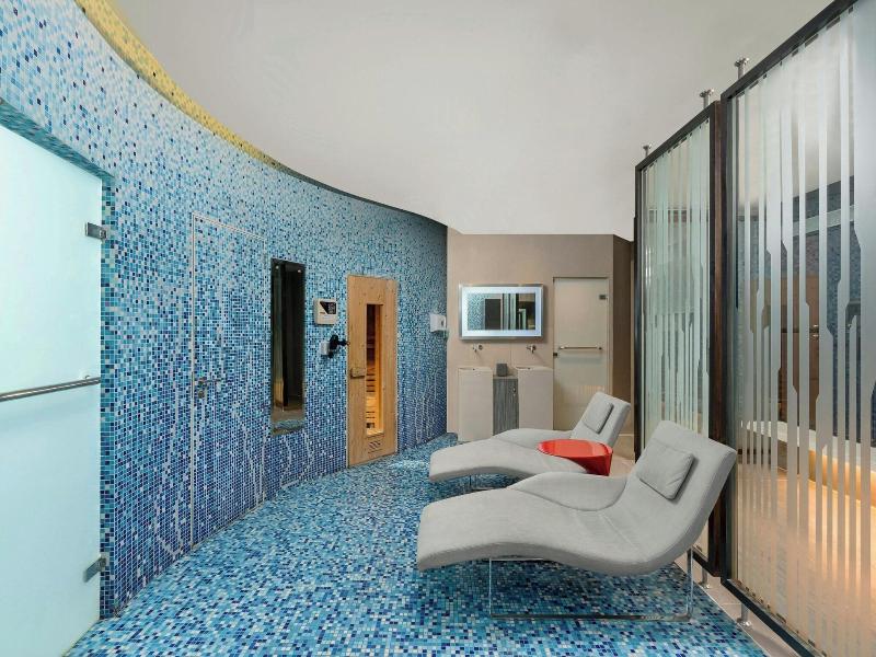 Four Points by Sheraton Bangkok Ploenchit image