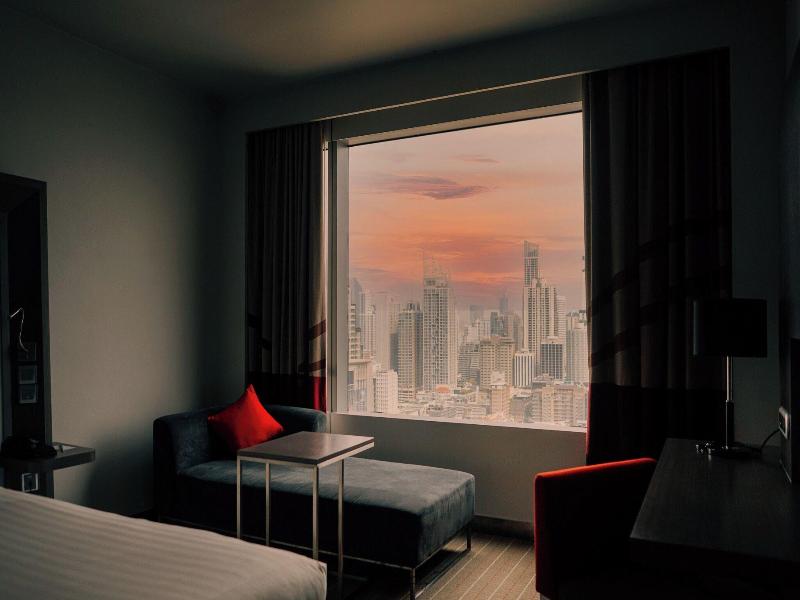 Four Points by Sheraton Bangkok Ploenchit image