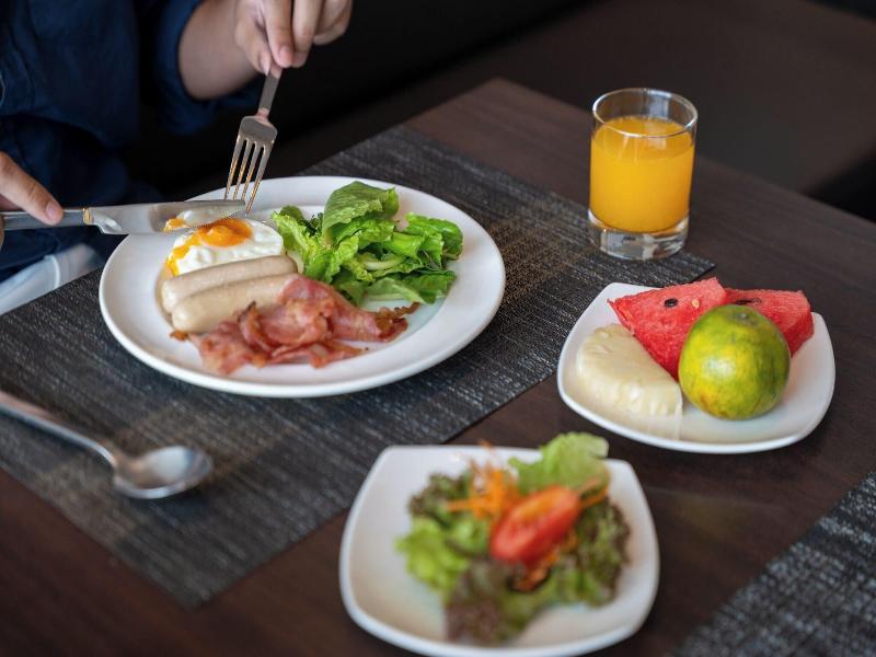 Four Points by Sheraton Bangkok Ploenchit image