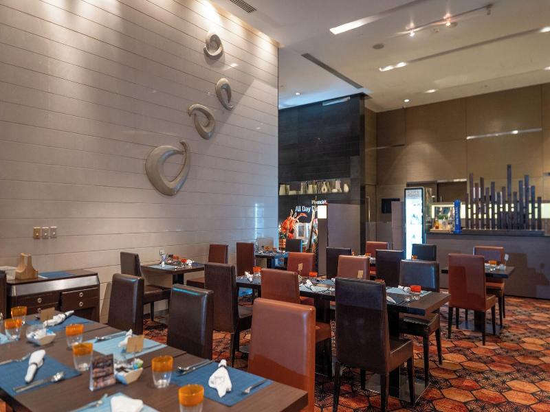 Four Points by Sheraton Bangkok Ploenchit image