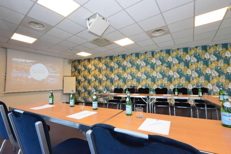 Sure Hotel by Best Western Gemenos en Provence image