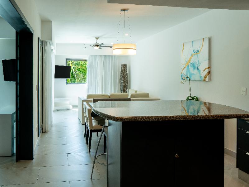 The Fives Beach Hotel & Residences image
